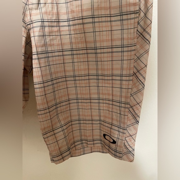 ✨Men’s Oakley Plaid Short Size 30 - Picture 2 of 10